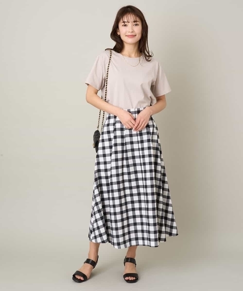 a.v.v(アーヴェヴェ)の「刺繍ロゴTシャツ(Tシャツ/カットソー・レディース・ブラック/ホワイト/ライトグレー/チャコールグレー/グレイッシュベージュ・34/38/40/42/36)」の19枚目の写真