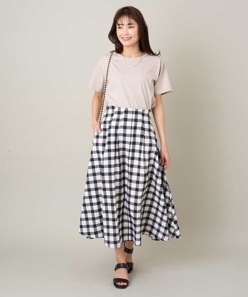 a.v.v(アーヴェヴェ)の「刺繍ロゴTシャツ(Tシャツ/カットソー・レディース・ブラック/ホワイト/ライトグレー/チャコールグレー/グレイッシュベージュ・34/38/40/42/36)」の20枚目の写真