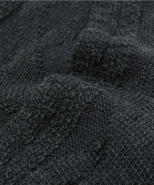 SHIPS（シップス）の「ANONYMOUS ISM(アノニマスイズム): ケーブル編み クルーソックス（ソックス/靴下・メンズ・ホワイト/グレー/ダークグレー/ネイビー・ONE SIZE）」の7枚目の写真