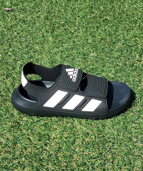 adidas（アディダス）の「adidas/アディダス キッズ サンダル ALTASWIM 2.0 C ID2839（サンダル・キッズ・ブラック・19.0cm/22.0cm/21.0cm/20.0cm/18.0cm）」の4枚目の写真