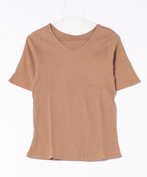 and it_(アンドイット)の「Vネック5分袖コットンリブTシャツ(Tシャツ/カットソー・レディース・オフホワイト/ベージュ・M/L)」の9枚目の写真