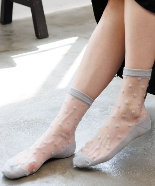 mili an deni（ミリアンデニ）の「透かしジャガードソックス（ソックス/靴下・レディース・ブラック系その他/グレー系その他/ブラック系その他2/ブラック系その他3/グレー系その他2/オフホワイト・F）」の6枚目の写真