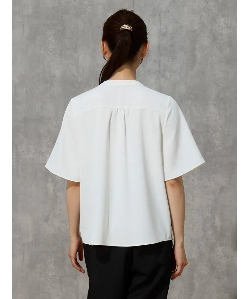 Perfect Suit FActory（パーフェクトスーツファクトリー）の「マットツイル　ケ－プブラウス　オフホワイト/グレー/ブラック/ベージュ（シャツ/ブラウス・レディース・ブラック/オフホワイト/ライトグレー/ベージュ・M/L/S）」の13枚目の写真