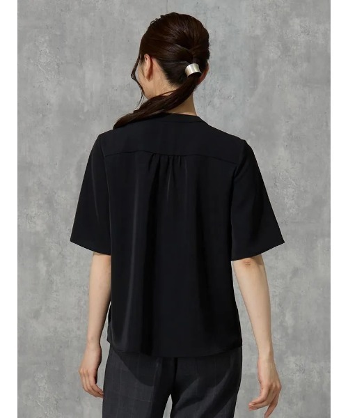 Perfect Suit FActory（パーフェクトスーツファクトリー）の「マットツイル　ケ－プブラウス　オフホワイト/グレー/ブラック/ベージュ（シャツ/ブラウス・レディース・ブラック/オフホワイト/ライトグレー/ベージュ・M/L/S）」の17枚目の写真