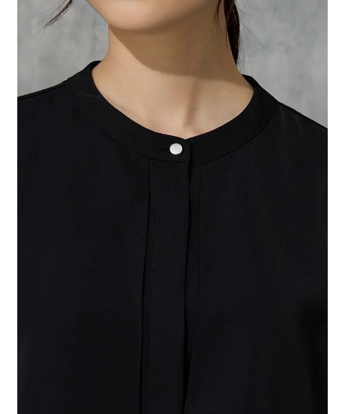 Perfect Suit FActory（パーフェクトスーツファクトリー）の「マットツイル　ケ－プブラウス　オフホワイト/グレー/ブラック/ベージュ（シャツ/ブラウス・レディース・ブラック/オフホワイト/ライトグレー/ベージュ・M/L/S）」の19枚目の写真