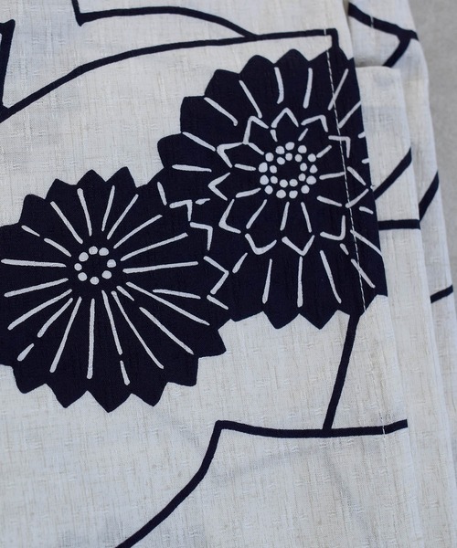 キッズ浴衣3点セット ニコアンティーク 白地に紺の扇面と菊（浴衣）｜utatane（ウタタネ）
