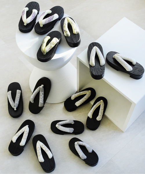 キッズ浴衣3点セット ニコアンティーク 白地に紺の扇面と菊（浴衣）｜utatane（ウタタネ）