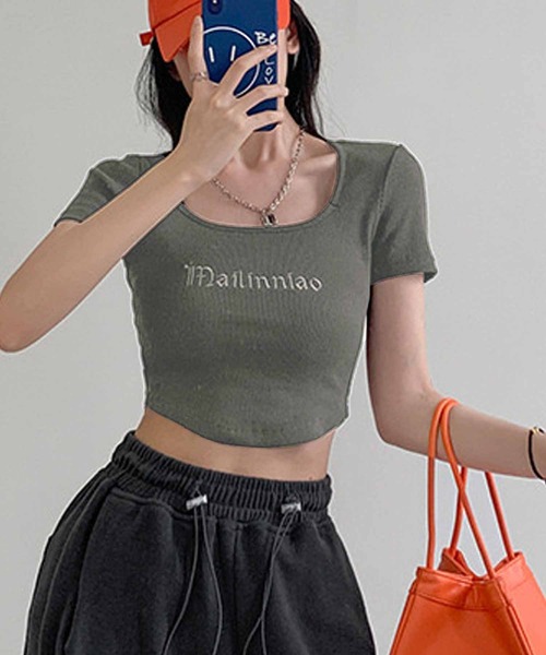NANEA(ナネア)の「スクエアネック ロゴ刺繍ショート丈Tシャツ(Tシャツ/カットソー・レディース・ホワイト/グレー/ブルー/ブラック・SMALL/MEDIUM/LARGE/X-LARGE)」の14枚目の写真