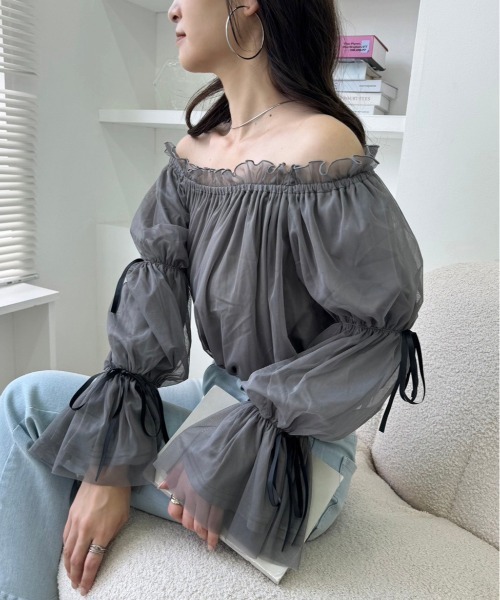 one after another NICE CLAUP(ワンアフターアナザーナイスクラップ)の「袖リボンチュールブラウス/WEB限定アイテム(シャツ/ブラウス・レディース・チャコールグレー/アイボリー/ホワイト系その他・FREE)」の12枚目の写真