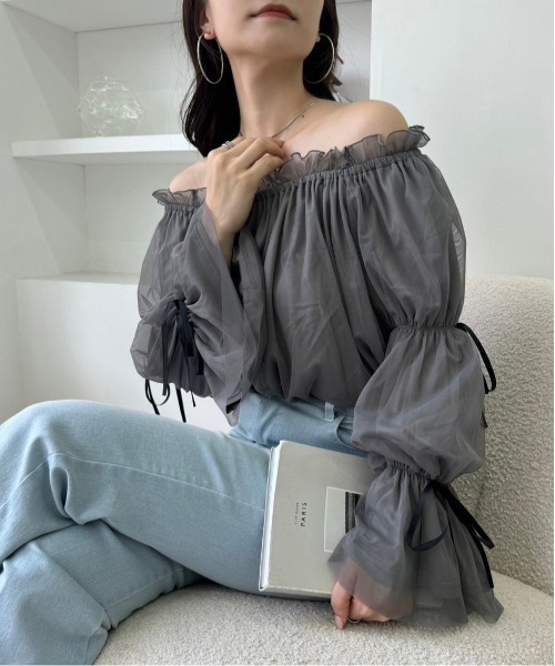 one after another NICE CLAUP(ワンアフターアナザーナイスクラップ)の「袖リボンチュールブラウス/WEB限定アイテム(シャツ/ブラウス・レディース・チャコールグレー/アイボリー/ホワイト系その他・FREE)」の13枚目の写真