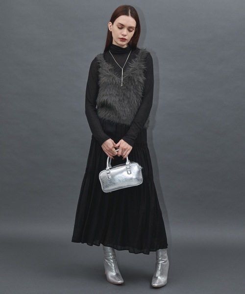 Shelly island（シェリーアイランド）の「フェザーヤーンベスト