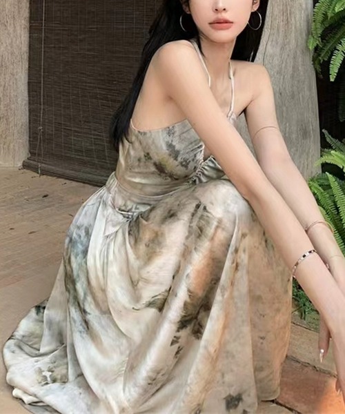 ENLIKE(エンリケ)の「Vネックフレアスカートロングワンピ(ワンピース・レディース・ブラウン/ベージュ・FREE)」の20枚目の写真