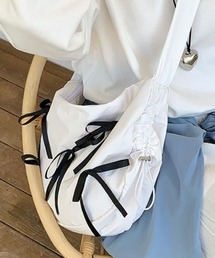 ハーフムーン」に該当するバッグ（ホワイト/白色系