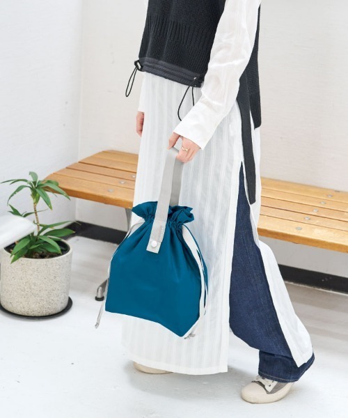 MOTTERU(モッテル)の「MOTTERU/クルリトコンパクトクーラー巾着バッグ(エコバッグ/サブバッグ・レディース・モスグリーン系/ネイビー/パープル/ベージュ・FREE)」の21枚目の写真