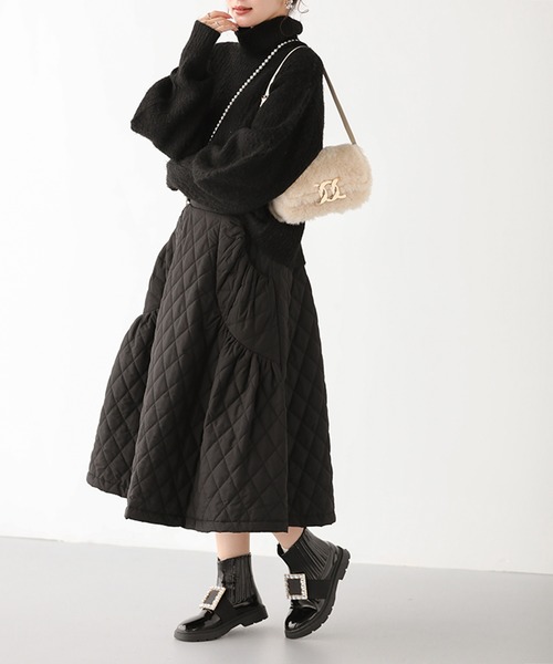 Fit more(フィットモア)の「【ZOZO限定商品】キルティングフレアスカート(スカート・レディース・ブラック/アイボリー・SHORT/LONG)」の4枚目の写真