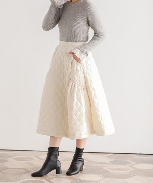 Fit more(フィットモア)の「【ZOZO限定商品】キルティングフレアスカート(スカート・レディース・ブラック/アイボリー・SHORT/LONG)」の9枚目の写真