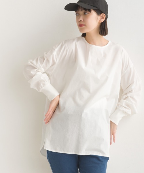 OMNES（オムネス）の「製品洗いコットンブロード裾ラウンドレイヤードブラウス（シャツ/ブラウス・レディース・ホワイト/ブラック系その他/ブラック系その他2/ライトグレー/グレー系その他/ベージュ系その他/ベージュ系その他2/ブルー系その他/ベージュ系その他3/ライトブルー・FREE）」の2枚目の写真