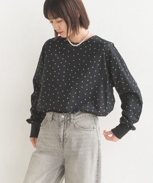 OMNES（オムネス）の「製品洗いコットンブロード裾ラウンドレイヤードブラウス（シャツ/ブラウス・レディース・ホワイト/ブラック系その他/ブラック系その他2/ライトグレー/グレー系その他/ベージュ系その他/ベージュ系その他2/ブルー系その他/ベージュ系その他3/ライトブルー・FREE）」の4枚目の写真