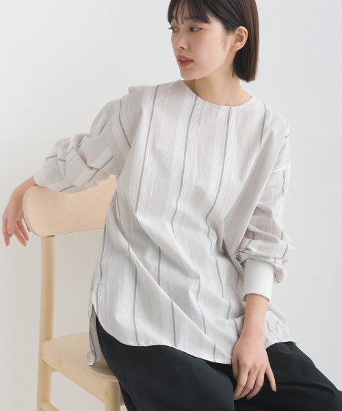 OMNES（オムネス）の「製品洗いコットンブロード裾ラウンドレイヤードブラウス（シャツ/ブラウス・レディース・ホワイト/ブラック系その他/ブラック系その他2/ライトグレー/グレー系その他/ベージュ系その他/ベージュ系その他2/ブルー系その他/ベージュ系その他3/ライトブルー・FREE）」の9枚目の写真