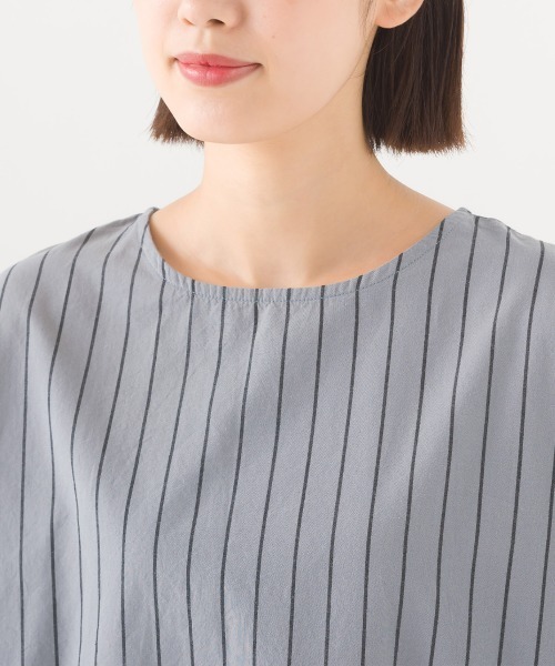 OMNES（オムネス）の「製品洗いコットンブロード裾ラウンドレイヤードブラウス（シャツ/ブラウス・レディース・ホワイト/ブラック系その他/ブラック系その他2/ライトグレー/グレー系その他/ベージュ系その他/ベージュ系その他2/ブルー系その他/ベージュ系その他3/ライトブルー・FREE）」の11枚目の写真