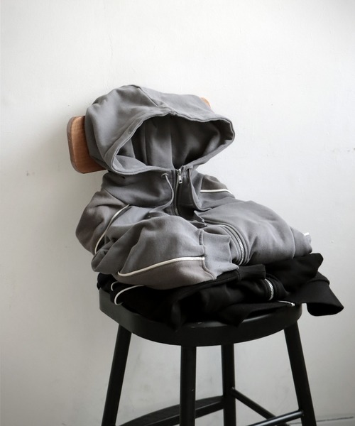 antiqua(アンティカ)の「裏毛ハイネックジップフーディー(パーカー・レディース・グレー/ブラック・ONESIZE)」の17枚目の写真