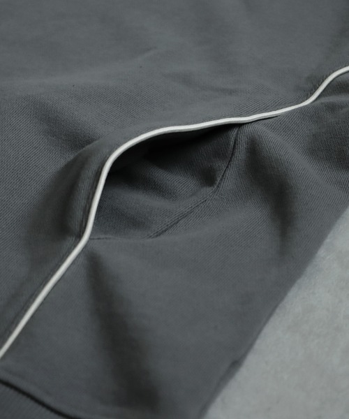 antiqua(アンティカ)の「裏毛ハイネックジップフーディー(パーカー・レディース・グレー/ブラック・ONESIZE)」の21枚目の写真