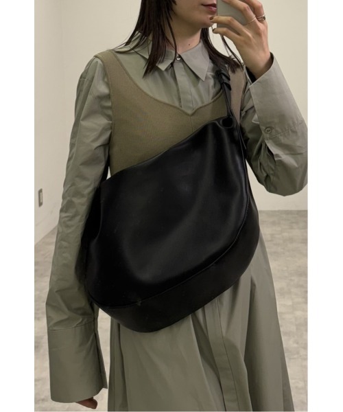 STYLEMIXER（スタイルミキサー）の「マンドリンショルダーバッグ（ショルダーバッグ・レディース・ブラック/ブラウン・FREE）」の5枚目の写真