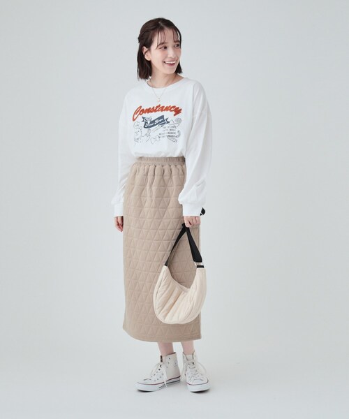 Cutie Blonde(キューティーブロンド)の「【洗える】サガラ刺繍オーバーサイズロンT(Tシャツ/カットソー・レディース・チャコールグレー/ホワイト系/ライトブルー/ブラック・00)」の7枚目の写真