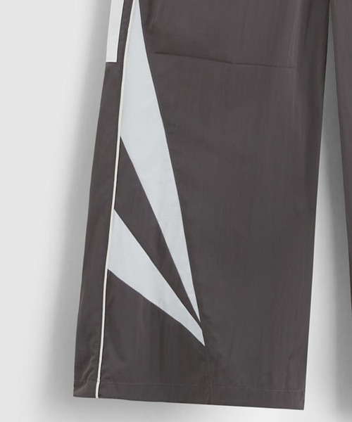 INFLATION（インフレーション）の「INFLATION／スポーツSPLITパンツ（その他パンツ・メンズ・ブラック/ダークグレー・SMALL/MEDIUM/LARGE）」の3枚目の写真