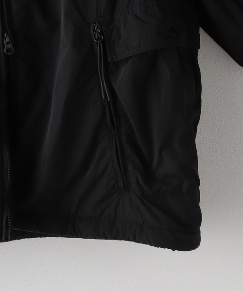 C.P. COMPANY（シーピーカンパニー）の「【C.P. Company / シーピーカンパニー】MEDIUM JACKET IN CHROME - R（その他アウター・メンズ・ブラック・SMALL）」の2枚目の写真