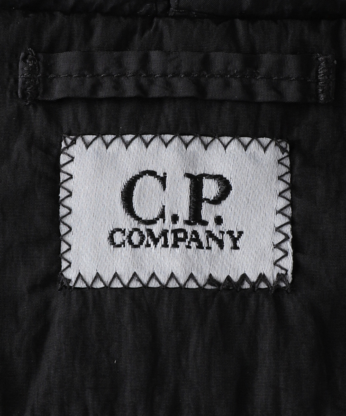 C.P. COMPANY（シーピーカンパニー）の「【C.P. Company / シーピーカンパニー】MEDIUM JACKET IN CHROME - R（その他アウター・メンズ・ブラック・SMALL）」の16枚目の写真