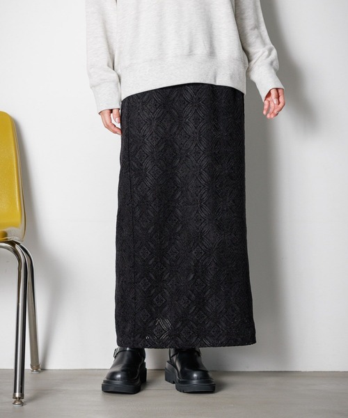 LAKOLE（ラコレ）の「起毛レースナロースカート / 151110（スカート・レディース・ブラック/アイボリー・SMALL/MEDIUM）」の2枚目の写真