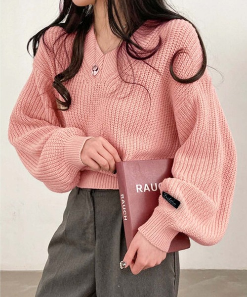 Girly Doll(ガーリードール)の「ボリュームスリーブVネックニット(ニット/セーター・レディース・ピンク/レッド/ベージュ/ネイビー/グレー/ブルー・FREE)」の5枚目の写真