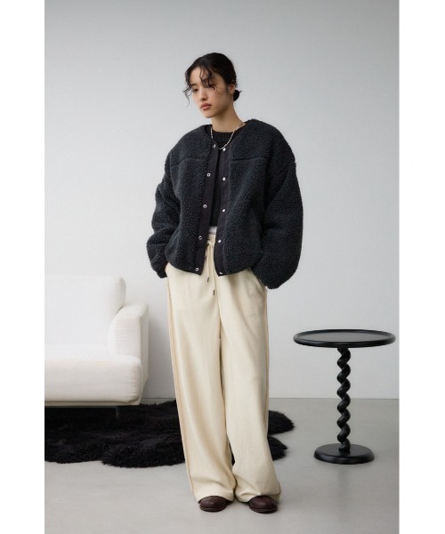AZUL by moussy（アズールバイマウジー）の「リバーシブルボアブルゾン 