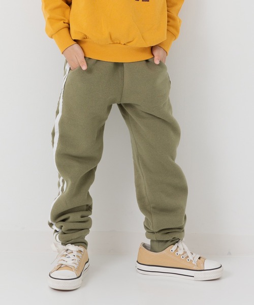 chil2(チルツー)の「裏起毛 脇ラインジョガーパンツ(スウェットパンツ・キッズ・杢グレー/ブラック/カーキ/ベージュ/ネイビー・90cm/100cm/110cm/120cm/130cm/140cm/150cm)」の4枚目の写真