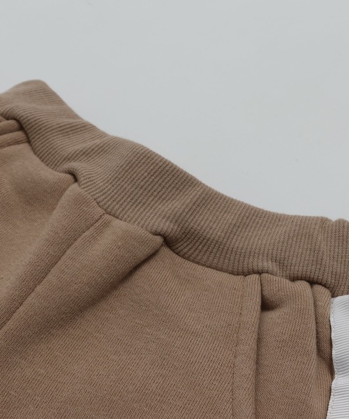 chil2(チルツー)の「裏起毛 脇ラインジョガーパンツ(スウェットパンツ・キッズ・杢グレー/ブラック/カーキ/ベージュ/ネイビー・90cm/100cm/110cm/120cm/130cm/140cm/150cm)」の11枚目の写真