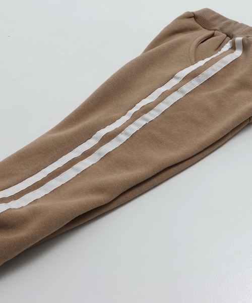 chil2(チルツー)の「裏起毛 脇ラインジョガーパンツ(スウェットパンツ・キッズ・杢グレー/ブラック/カーキ/ベージュ/ネイビー・90cm/100cm/110cm/120cm/130cm/140cm/150cm)」の18枚目の写真