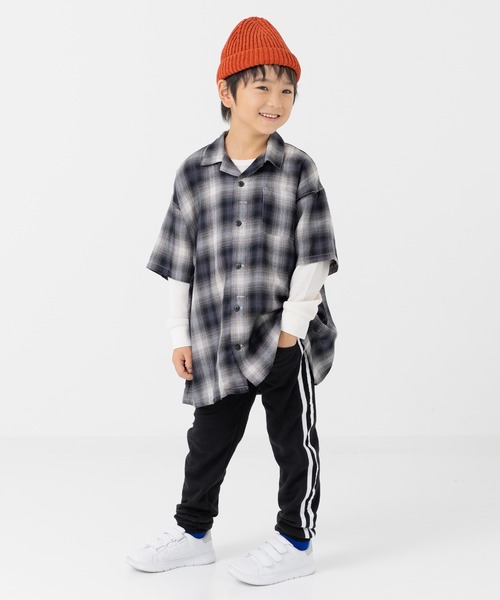 chil2(チルツー)の「裏起毛 脇ラインジョガーパンツ(スウェットパンツ・キッズ・杢グレー/ブラック/カーキ/ベージュ/ネイビー・90cm/100cm/110cm/120cm/130cm/140cm/150cm)」の22枚目の写真