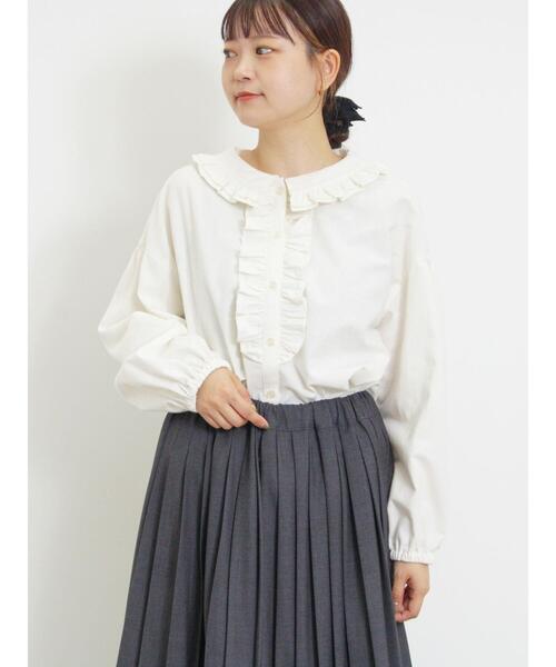 Samansa Mos2(サマンサ モスモス)の「起毛フリルカラーブラウス(シャツ/ブラウス・レディース・オフホワイト/チャコールグレー/サックスブルー・F)」の2枚目の写真