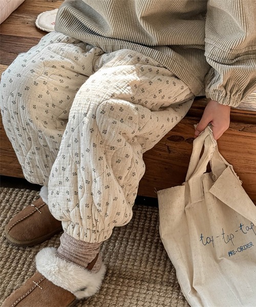 aimoha（アイモハ）の「【aimoha-KIDS-】中綿キルトパンツ（その他パンツ・キッズ・オフホワイト/ダークグレー・80/90/100/110/120/130）」の2枚目の写真