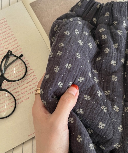 aimoha（アイモハ）の「【aimoha-KIDS-】中綿キルトパンツ（その他パンツ・キッズ・オフホワイト/ダークグレー・80/90/100/110/120/130）」の22枚目の写真