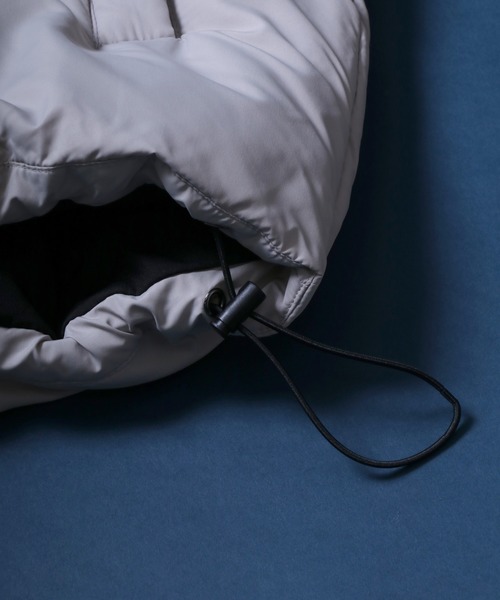 ANPAS(アンパス)の「Multiway Detachable-sleeve Eco Down Jacket/別注 マルチウェイ 袖脱着 中綿ダウンジャケット ダウンベスト パファージャケット パデッドジャケット(ダウンジャケット/コート・メンズ・ライトグレー/ホワイト/ブラック・M/L)」の13枚目の写真