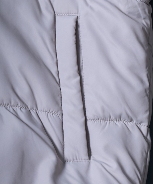 ANPAS(アンパス)の「Multiway Detachable-sleeve Eco Down Jacket/別注 マルチウェイ 袖脱着 中綿ダウンジャケット ダウンベスト パファージャケット パデッドジャケット(ダウンジャケット/コート・メンズ・ライトグレー/ホワイト/ブラック・M/L)」の15枚目の写真