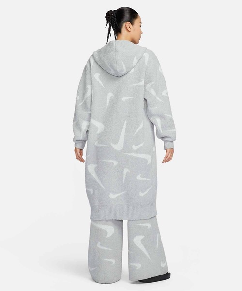 NIKE(ナイキ)の「ナイキ スポーツウェア フェニックス コージー ブークレ ウィメンズ ルーズ ロング ニット カーディガン / Nike Sportswear Phoenix Cozy Boucle Women's Loose Long Knit Cardigan FD4283-077 Light Smoke Grey(カーディガン/ボレロ・レディース・スモークグレー・2XL/L/M/S/XL/XS)」の2枚目の写真