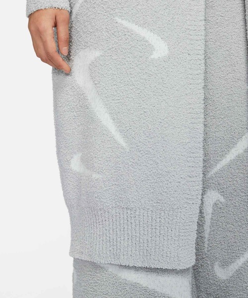 NIKE(ナイキ)の「ナイキ スポーツウェア フェニックス コージー ブークレ ウィメンズ ルーズ ロング ニット カーディガン / Nike Sportswear Phoenix Cozy Boucle Women's Loose Long Knit Cardigan FD4283-077 Light Smoke Grey(カーディガン/ボレロ・レディース・スモークグレー・2XL/L/M/S/XL/XS)」の6枚目の写真
