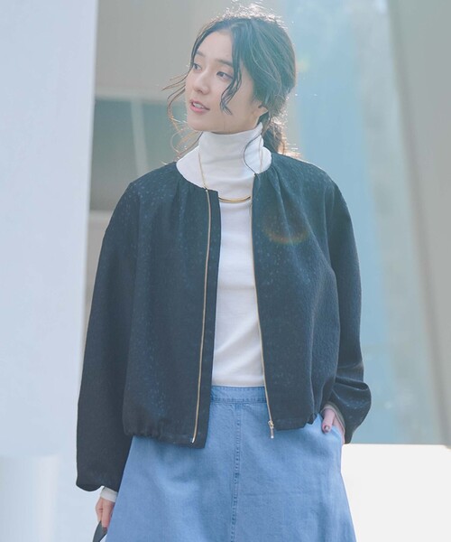 23区 L(ニジュウサンクオオキイサイズ)の「【洗える】ジオメトリックジャカード ブルゾン(ブルゾン・レディース・アイボリー系/ブラック系・46/44)」の2枚目の写真