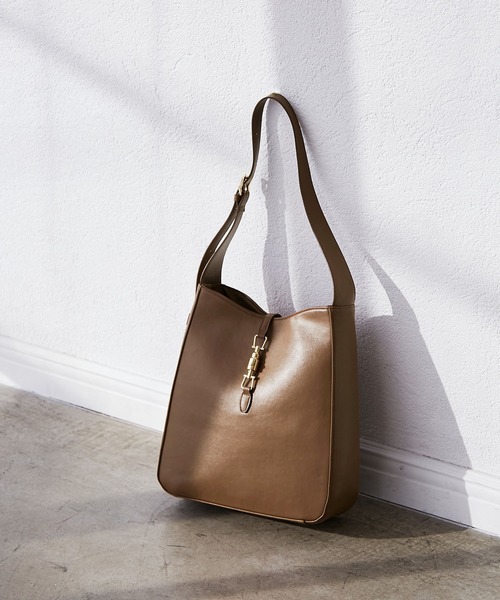 VIS（ビス）の「【A4収納】ホーボーバッグ（トートバッグ・レディース・キナリ/キャメル/ブラック・FREE）」の19枚目の写真