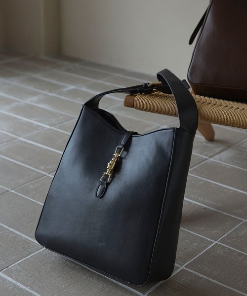 VIS（ビス）の「【A4収納】ホーボーバッグ（トートバッグ・レディース・キナリ/キャメル/ブラック・FREE）」の10枚目の写真