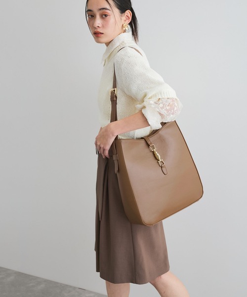 VIS（ビス）の「【A4収納】ホーボーバッグ（トートバッグ・レディース・キナリ/キャメル/ブラック・FREE）」の15枚目の写真