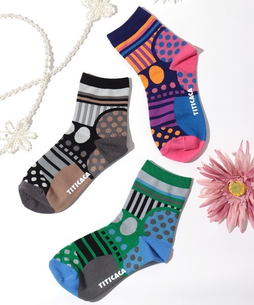 チチカカ(チチカカ)の「アートボーダーソックス 23-25cm(ソックス/靴下・レディース・パープル/グリーン/ブラック・FREE)」の4枚目の写真